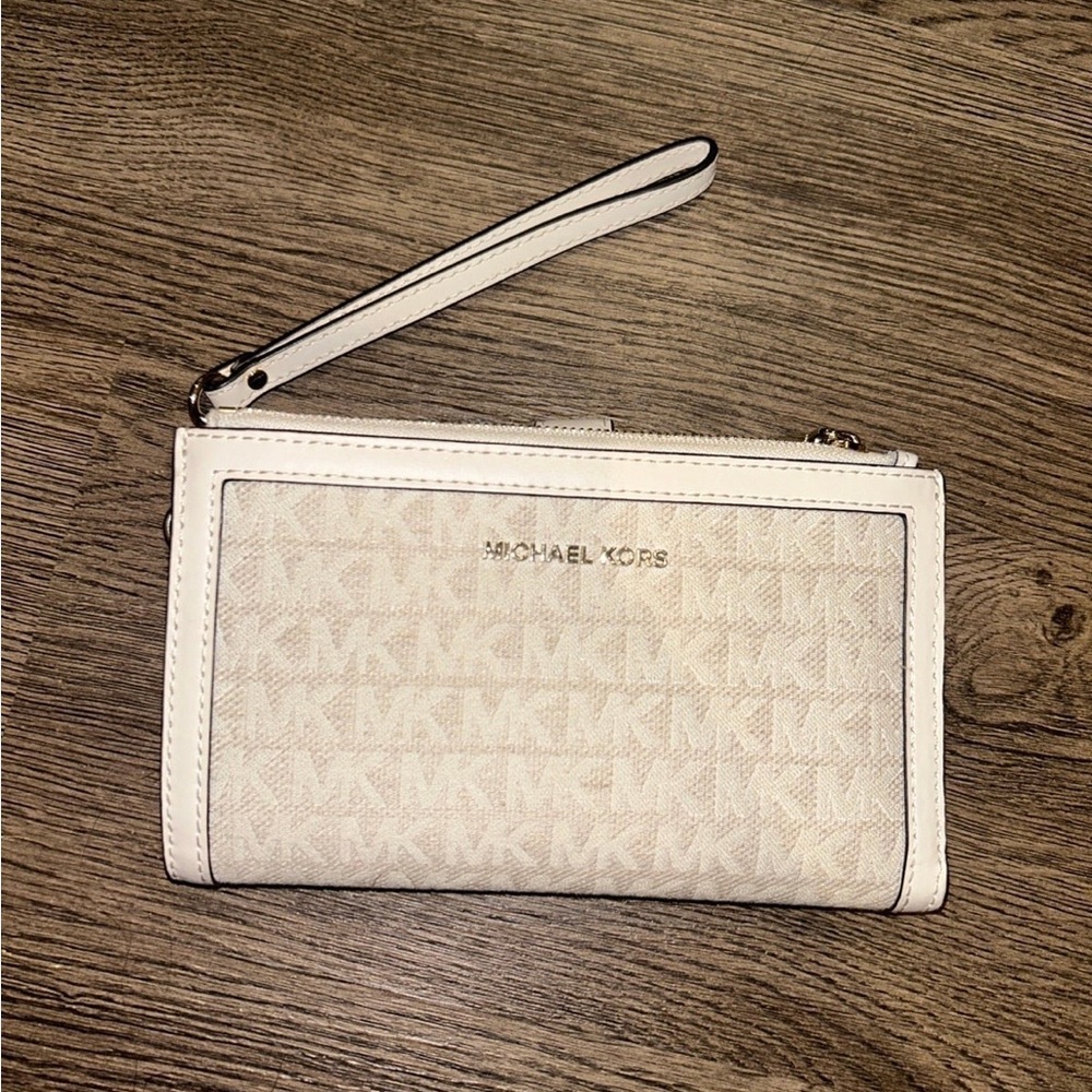 Michael Kors Cream Wristlet Wallet